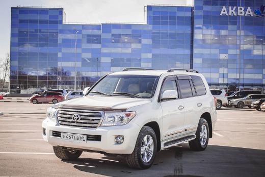 Toyota Land Cruiser 200