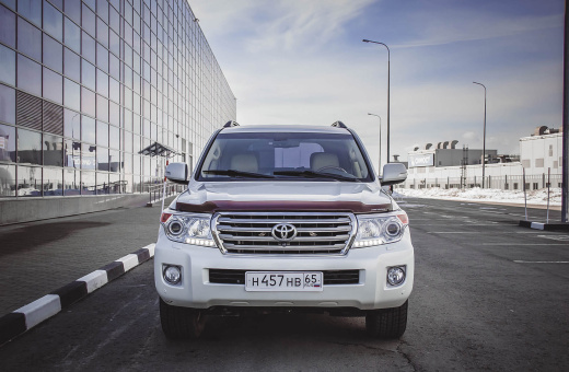 Toyota Land Cruiser 200